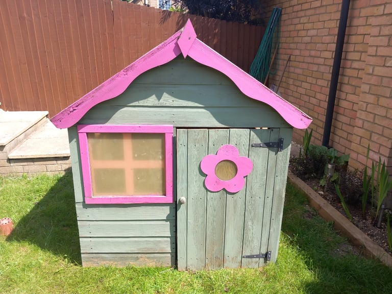 Small wooden shed/dolls house