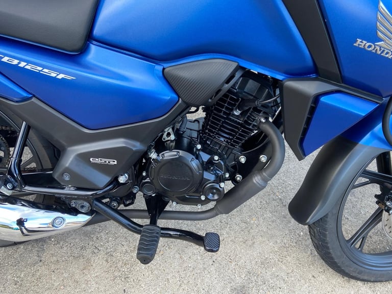 HONDA CB125F, 2025, MATURE OWNER, FACTORY WARRANTY, 2K MILES, MINT!