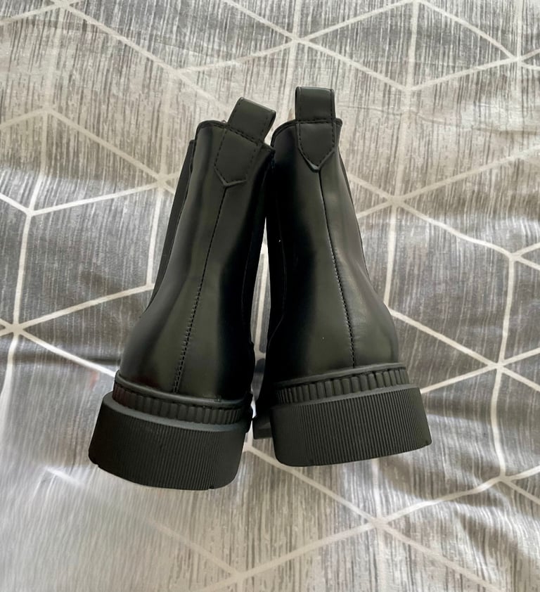 Just Fab Sophia Chelsea Boots – Size 6 – Brand New – £30 ONO – Must Go!