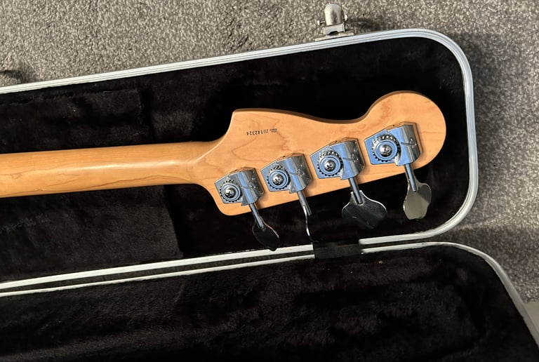 Fender USA Precision Standard Bass 2000