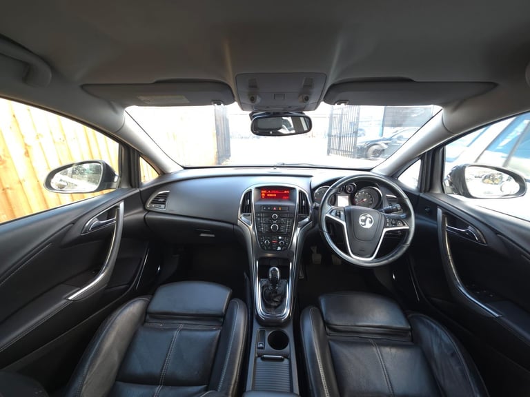 Vauxhall, ASTRA, Hatchback, 2010, Manual, 1686 (cc), 5 doors