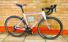Gt s sportive carbon fibre road bike MD/LG 
