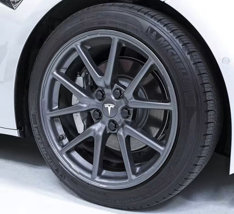 TESLA MODEL 3 1x 18'' GENUINE AERO GLOSS GREY REFURBISHED ALLOY WHEEL S591G