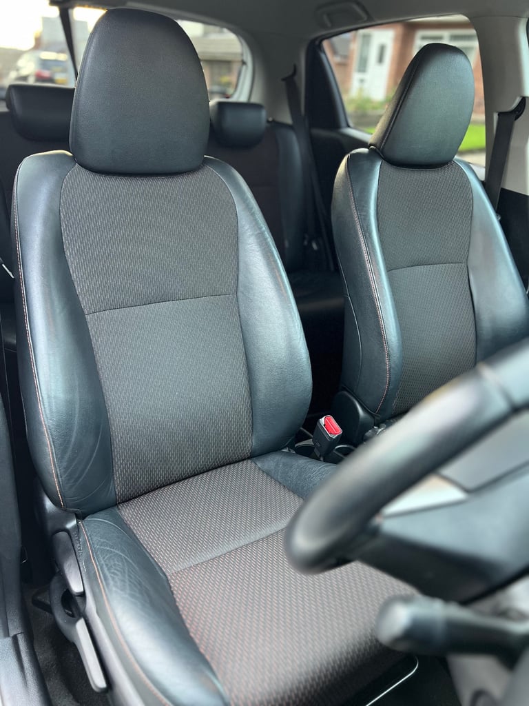 Toyota Yaris 1.3 SR VVT-I 5 Door