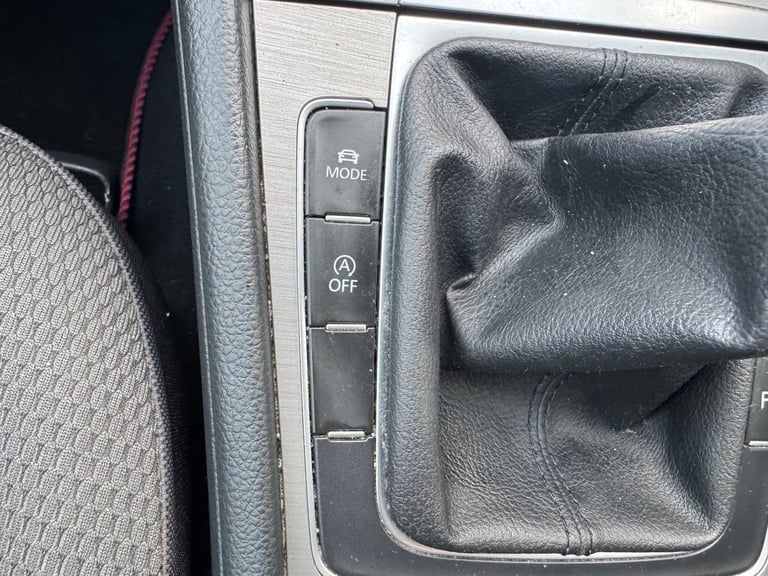 2015 Volkswagen Golf 1.6 TDI 110 Match 5dr - AUTO LIGHTS - PARKING SENSORS HATCHBACK Diesel Autom...