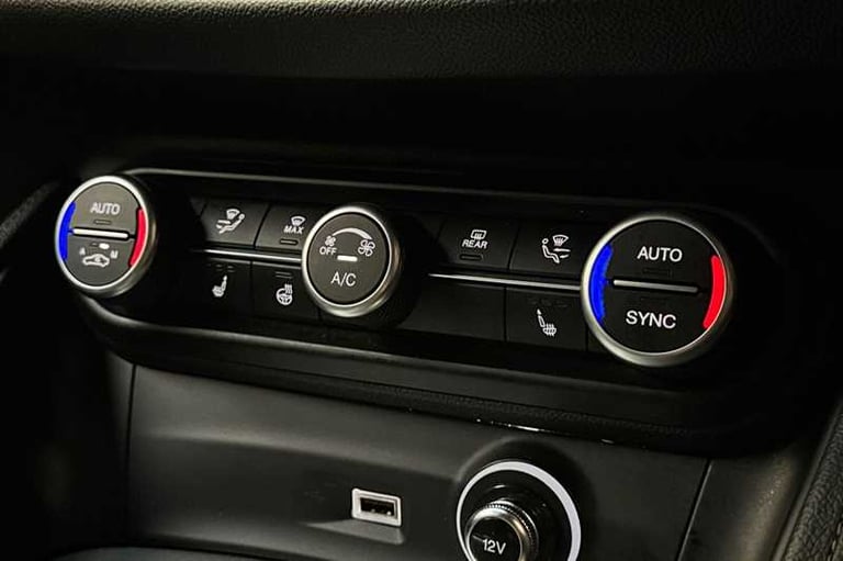 2022 Alfa Romeo Stelvio 2.0 Turbo 280 Veloce 5dr Auto ESTATE PETROL Automatic