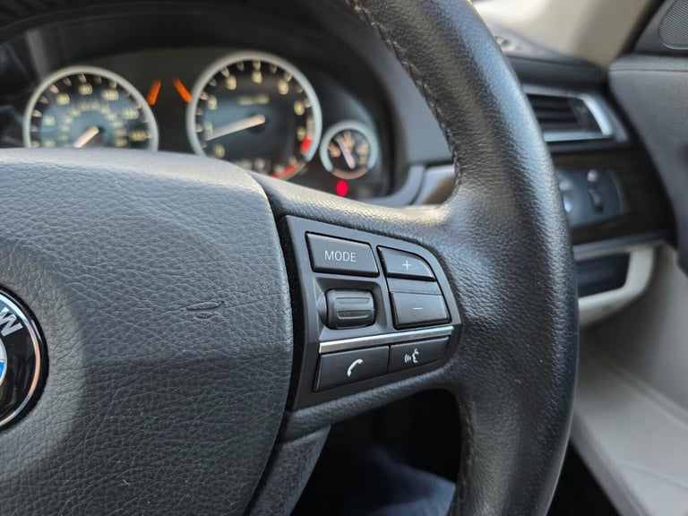 2013 BMW 7 Series 4.4 750Li V8 SE Auto Euro 5 (s/s) 4dr Saloon Petrol Automatic