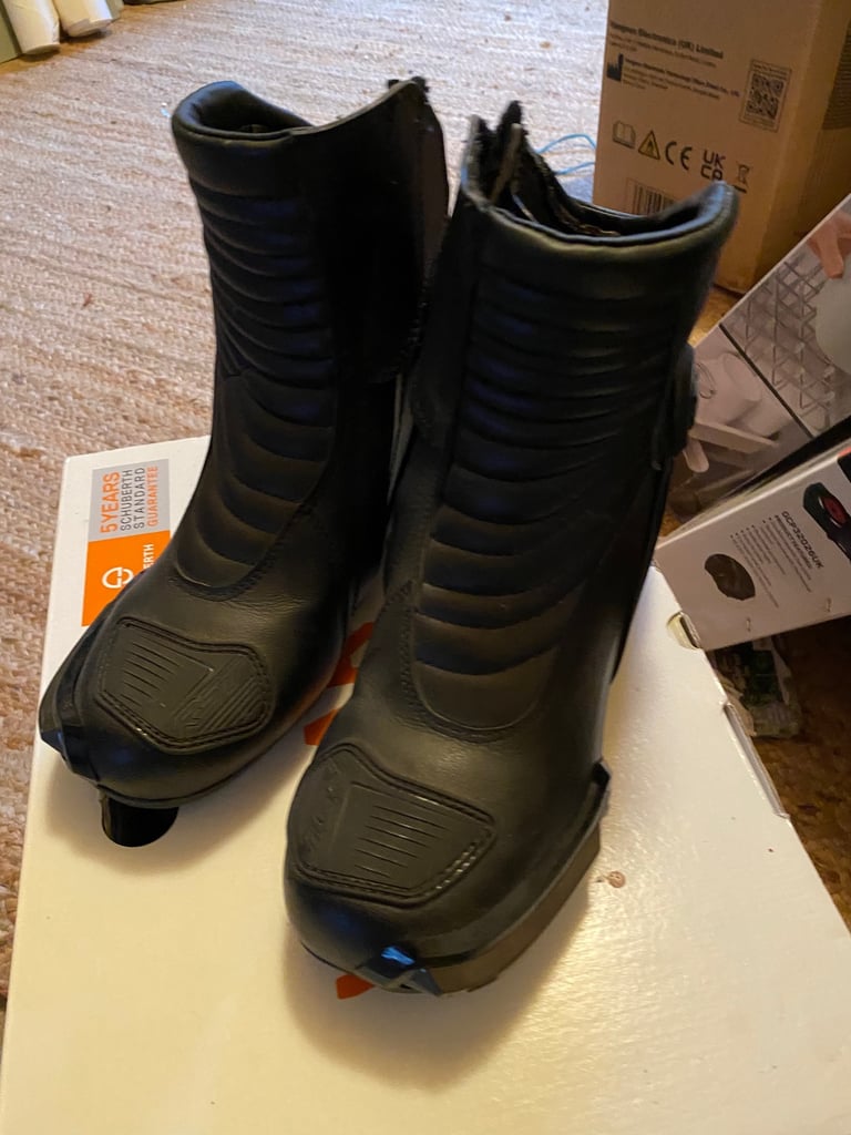 image for Size 6 ladies RST bike boots 