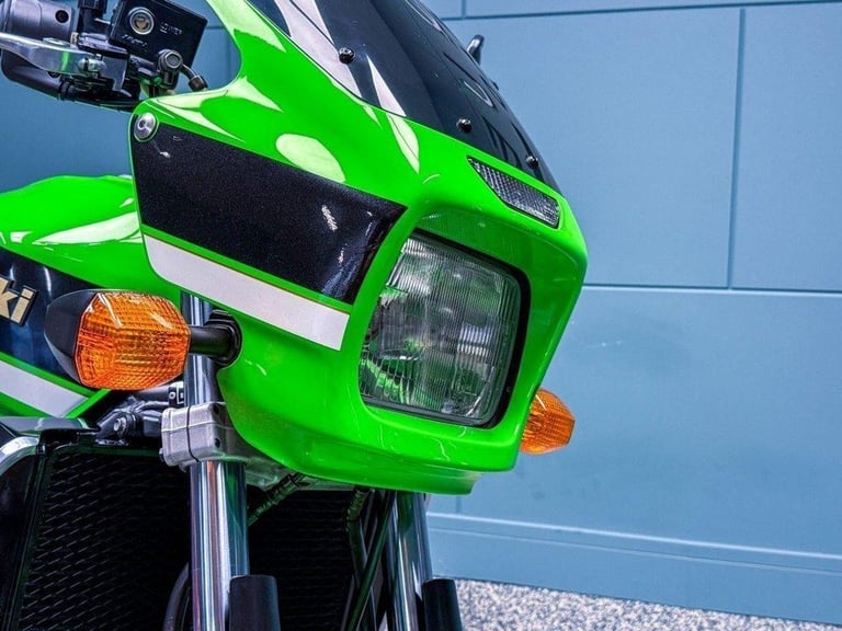 2007 07 KAWASAKI ZRX1200 R 1164CC - 714 MILES - RARE COLLECTOR BIKE - LOW MILES