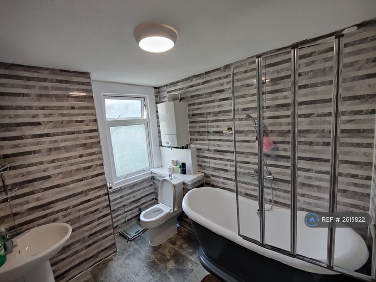 1 bedroom in St. Marys Road, Gillingham, ME7 (#2615822)