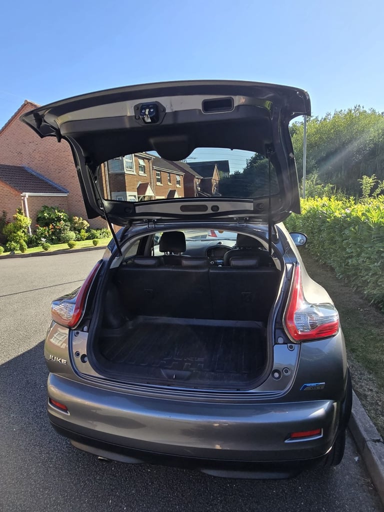 Nissan, JUKE, Hatchback, 2013, Manual, 1461 (cc), 5 doors