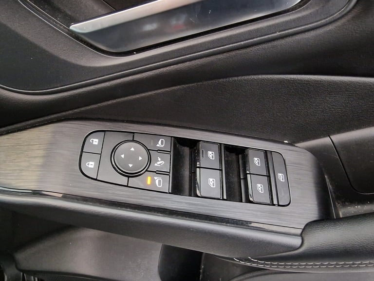 2022 Nissan Qashqai 1.3 DiG-T MH 158 Acenta Prem [Glass Rf] 5dr Xtron Crossover/SUV PETROL Automatic