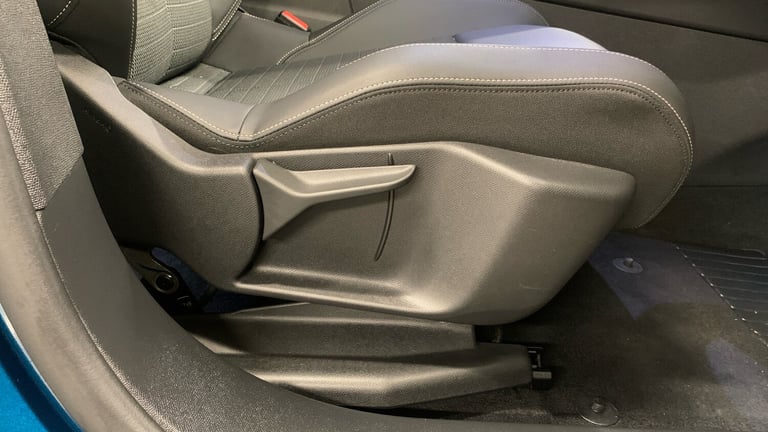 2024 Peugeot 3008 1.2 MHEV Allure e-DSC Euro 6 (s/s) 5dr SUV Hybrid Automatic