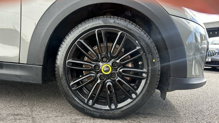 2022 MINI Hatch 135kW Cooper S Level 2 33kWh 3dr Auto Electric Hatchback Hatchback Electric Autom...