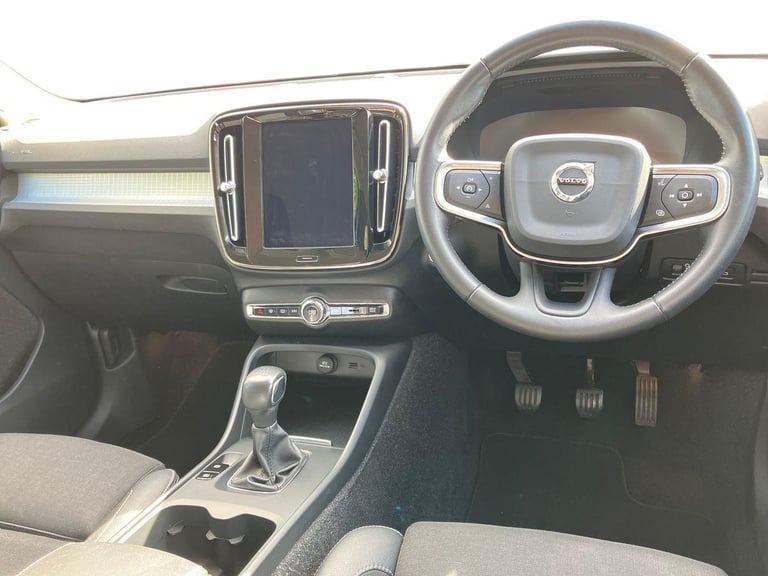 2019 Volvo XC40 1.5 T3 Momentum Pro 5dr Estate PETROL Manual