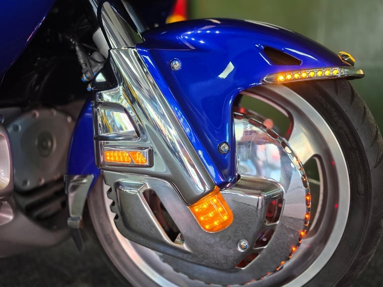 2005 HONDA GL1800 GOLDWING CSC CALIFORNIA SIDE CAR TRIKE 18,000 MILE'S 