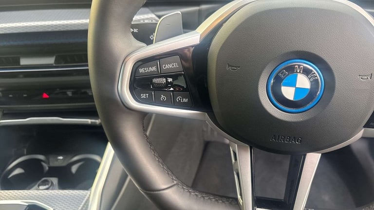 2025 BMW 3 Series 330e 22.3 kWh M Sport 4dr Step Auto SALOON PETROL/ELECTRIC Automatic