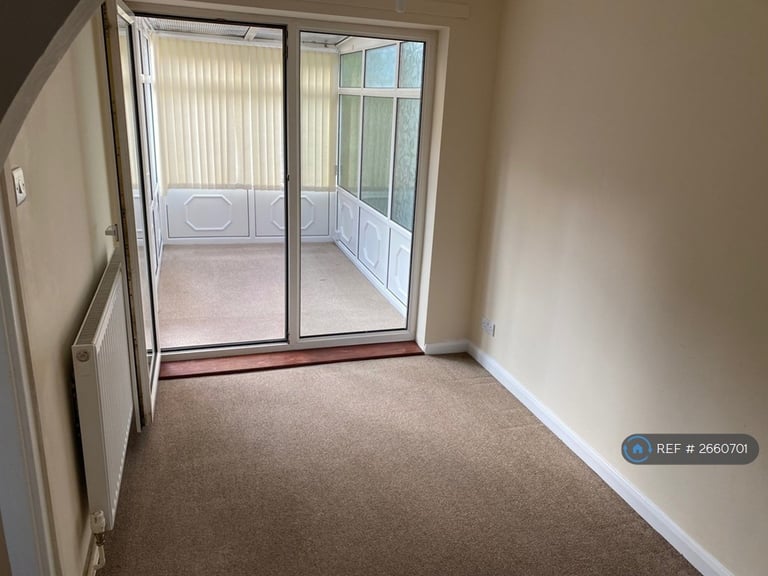 3 bedroom house in Gorsely Dale, Stafford, ST17 (3 bed) (#2660701)