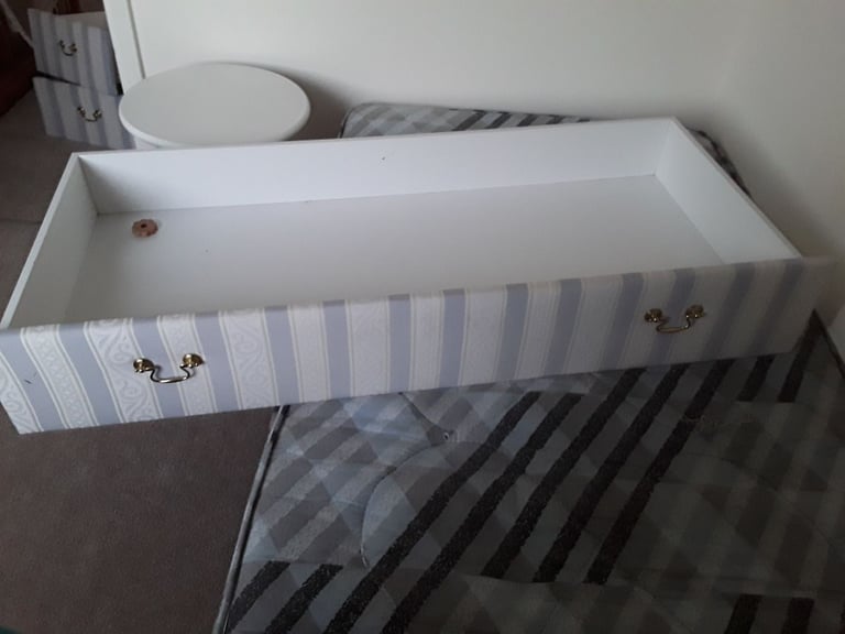 Double divan bed - excellent condition!