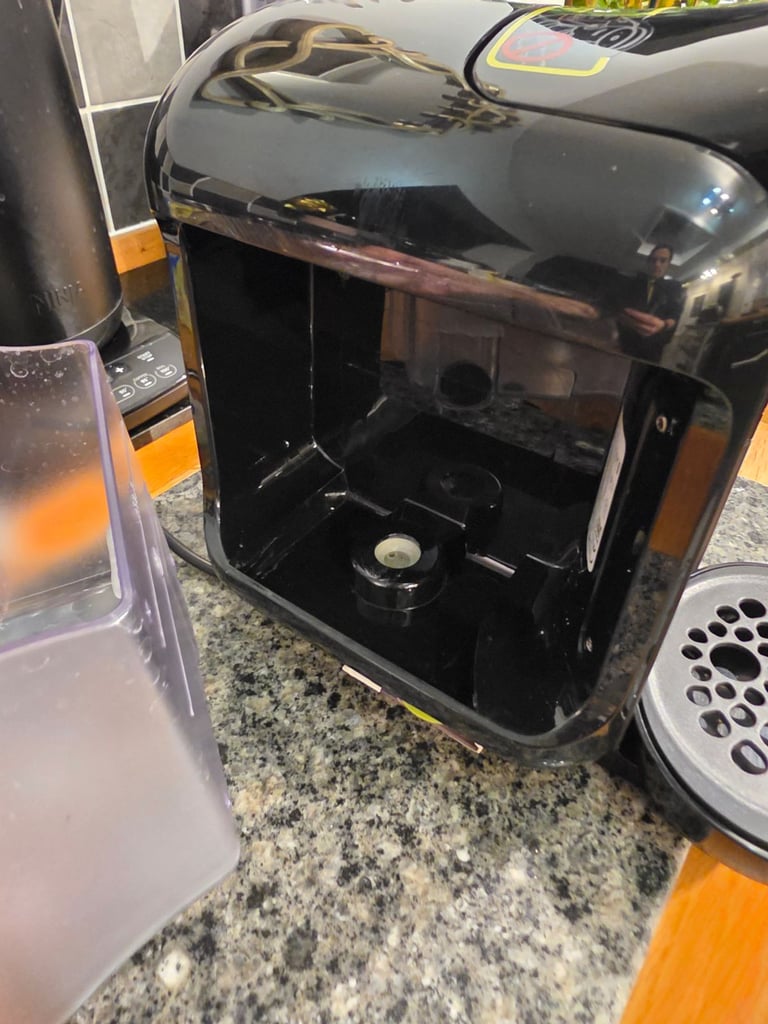 Bosch Tassimo Vivy 2 black Coffee Pod Machine. Auto Hot Drink Chocolate expresso Latte Barista maker