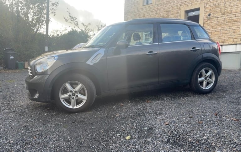 MINI Countryman 1.6 Cooper D (Diesel) – MOT until June 26 & Low Running Costs