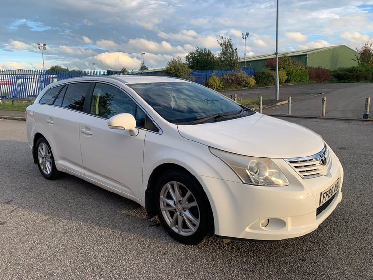 2012 Toyota Avensis TR 1.8 V-Matic Tourer Automatic / Sat Nav / Reverse Camera