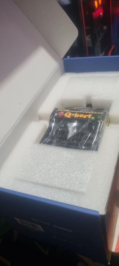 Q-bert new wave toys quater arcade as new