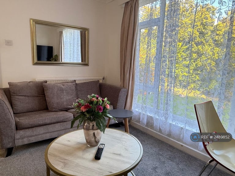 2 bedroom flat in Arnolds Way, Oxford, OX2 (2 bed) (#2489852)