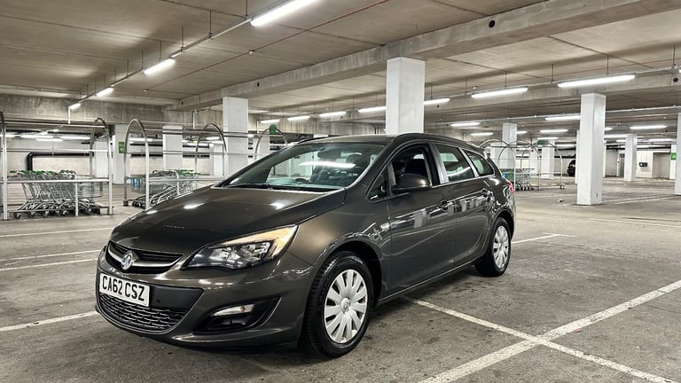 Vauxhall, ASTRA, Estate, 2013, Other, 1598 (cc), 5 doors