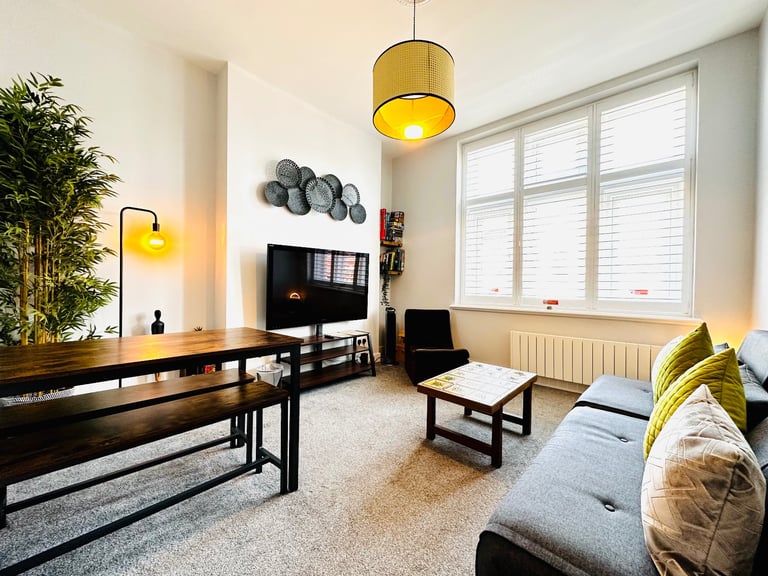 Superb One-Bedroom Flat