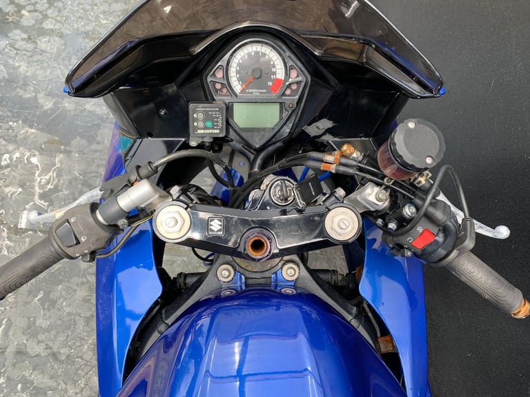 SUZUKI SV 650 SK5 PROJECT BIKE HPI CLEAR