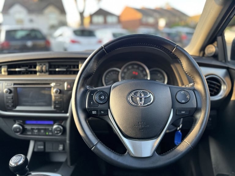 2014 Toyota Auris 1.6 V-Matic Icon Hatchback 5dr Petrol Manual Euro 5 (132 ps) Hatchback Petrol M...