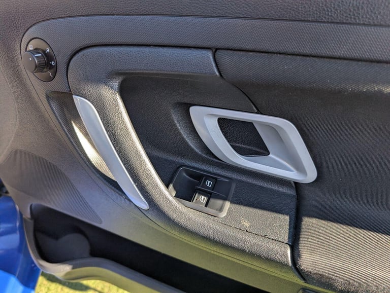 2009 Skoda Fabia 1.2 HTP 12V 2 5dr HATCHBACK Petrol Manual