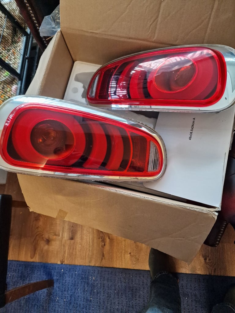 image for Minl clubman estate rear lights