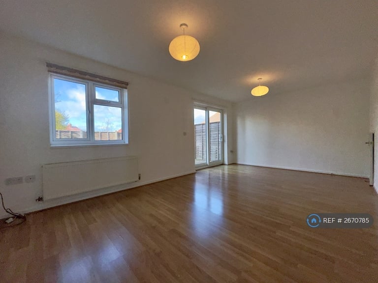 3 bedroom house in Fairfield Place, Evesham, WR11 (3 bed) (#2670785)