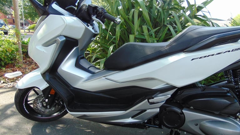 Honda NSS 300 A-K FORZA 2019 AUTOMATIC SCOOTER FSH FAST ECONMICAL ULEZ 