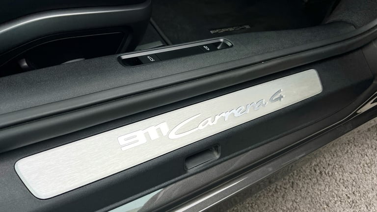 2024 Porsche 911 2dr PDK Petrol