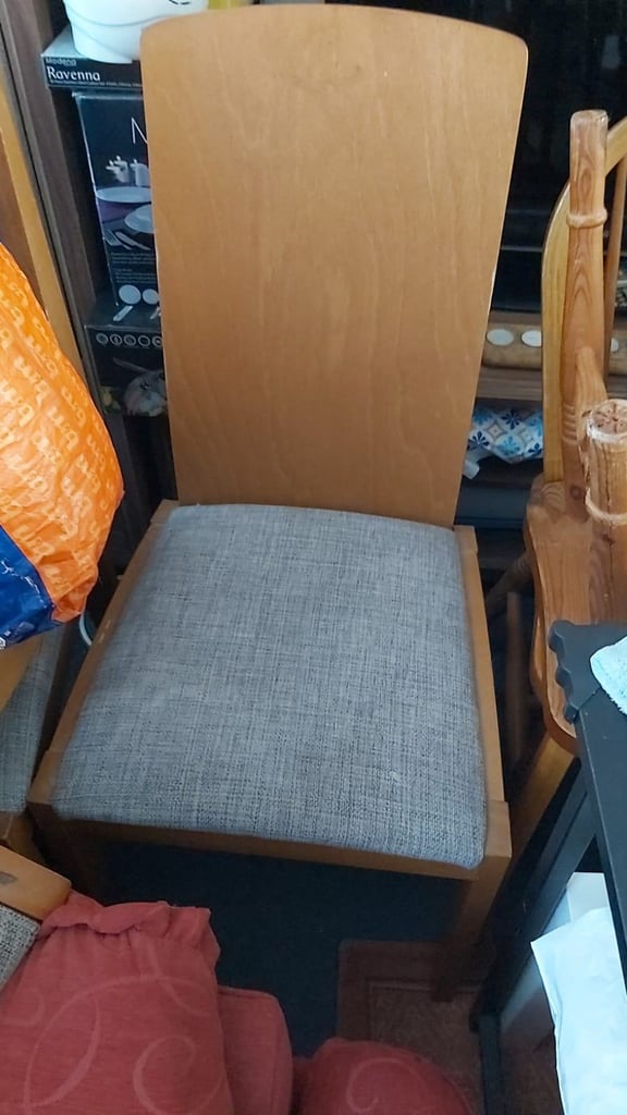 image for 4 dinning chairs