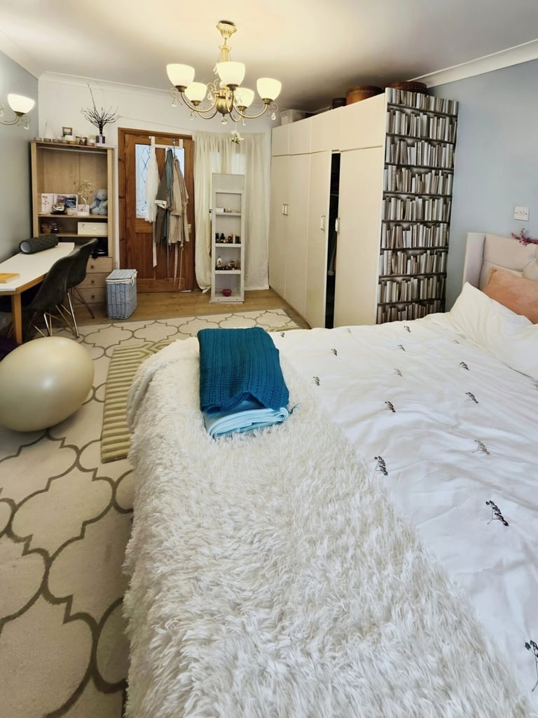 5 bedroom house in Fairlop Gardens 5 Bed house for Sale