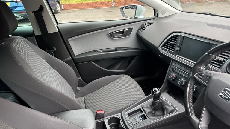 2017 SEAT Leon 1.2 TSI SE Dynamic Technology 5dr HATCHBACK PETROL Manual