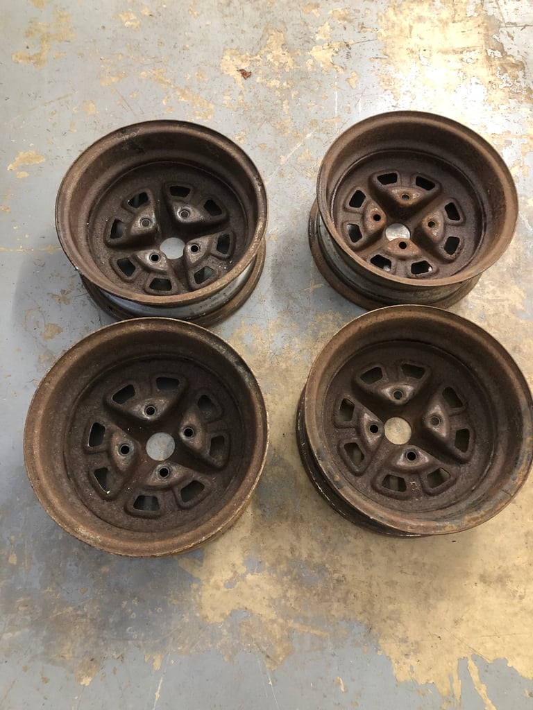 MGB GT WHEELS 