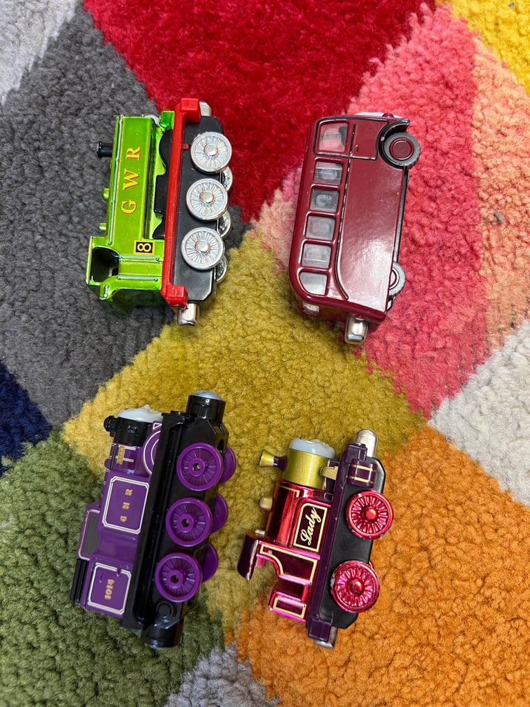 Thomas the tank engine toy bundle 