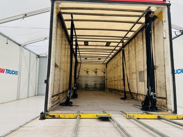 MAN TGM 18.250 Sleeper Cab Curtainsider  