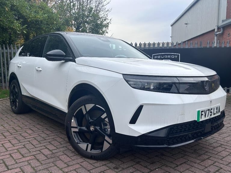 2025 Vauxhall Grandland 73kwh Ultimate Suv 5dr Electric Auto (213 Ps) HATCHBACK Electric Automatic