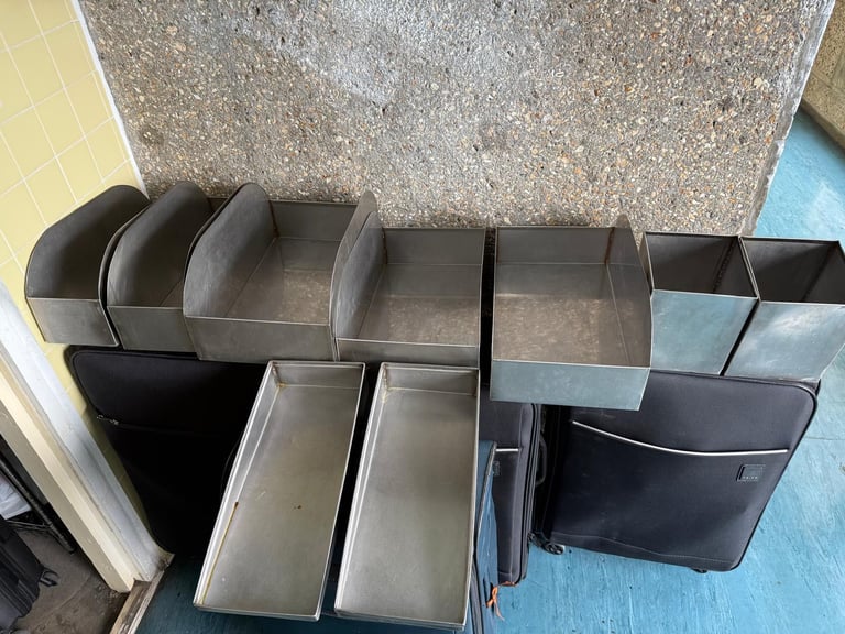 Stainless steel display trays (NO OFFERS!)
