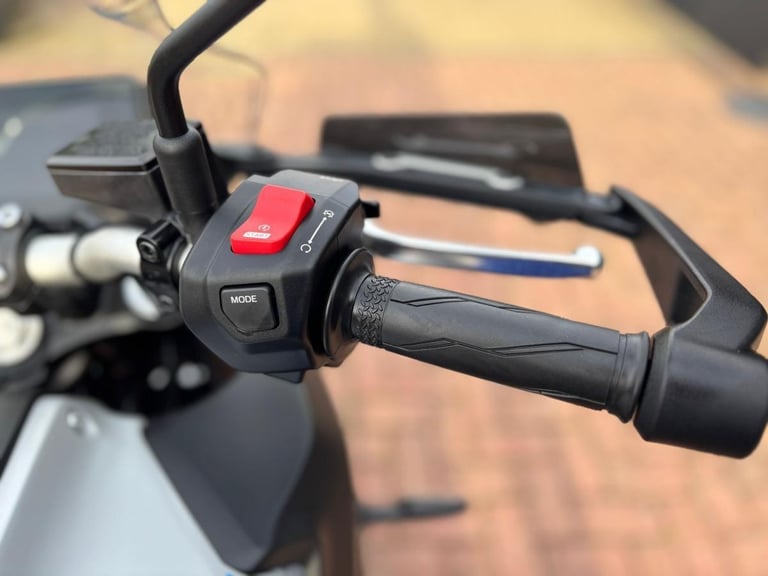 YAMAHA MT-07 Y-AMT 2025 - 1 OWNER - 249 MILES - ICE STORM - EXTRAS FITTED