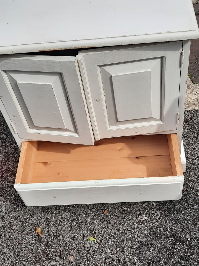 House Clearance, Car Boot Stock 