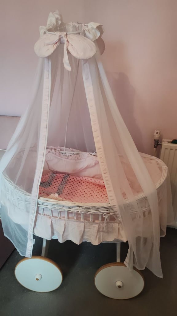 Baby moses pram wicker basket 
