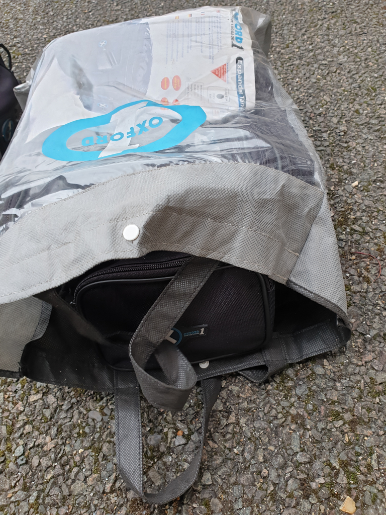 Oxford magnetic expandable tank bag (2 of them)