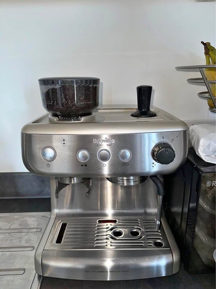 Breville Max Bean to Cup Barista Coffee Machine with Extras and Warranty RRP £499